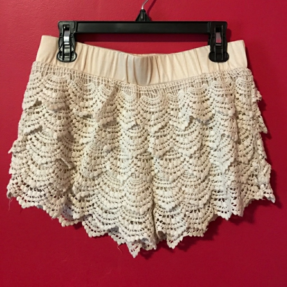 Off white/cream lace style Jr's shorts